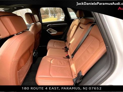 Used 2023 Audi Q3 2.0T Premium w/ Convenience Package image 18