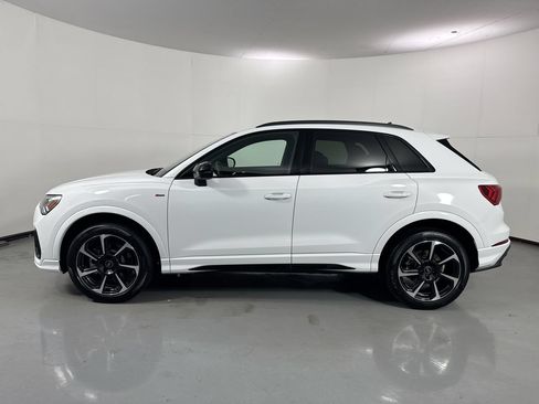 Used 2025 Audi Q3 2.0T Premium Plus w/ Premium Plus Package AWD/4WD image 30