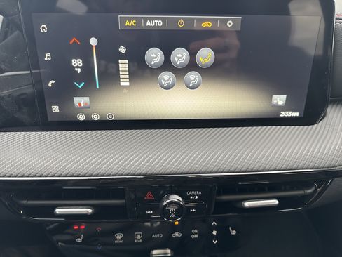 New 2026 Nissan Kicks SR w/ Cold Weather Package image 24