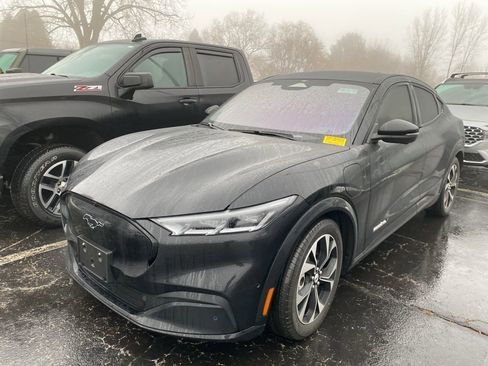 Used 2022 Ford Mustang Mach-E Premium image 6