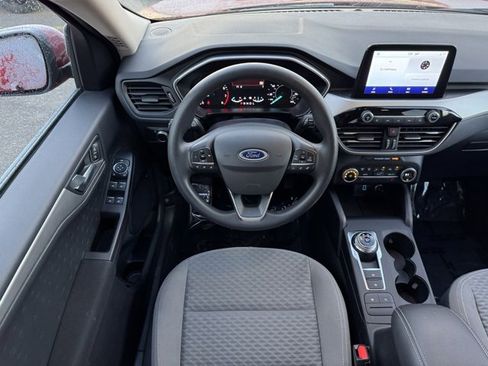 Used 2020 Ford Escape SE image 5