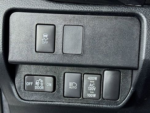 Used 2022 Toyota Tacoma TRD Sport w/ Technology Package image 14