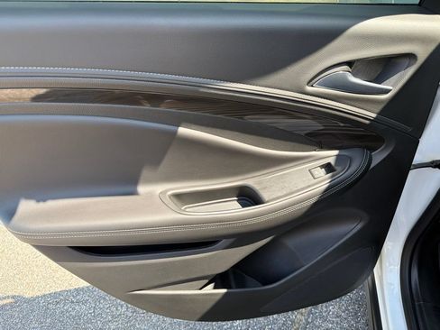 Used 2019 Buick Envision Premium w/ LPO, Road Trip Package AWD/4WD image 13