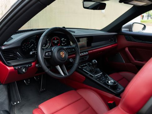 Used 2024 Porsche 911 Carrera 4 GTS AWD/4WD image 5