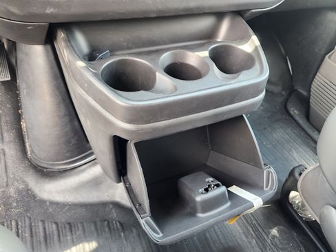 New 2024 Chevrolet Express 3500 w/ Power Convenience Package image 34