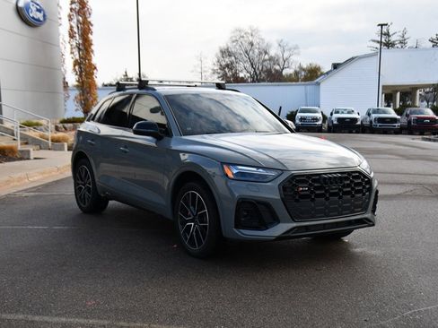 Used 2021 Audi SQ5 Prestige w/ Prestige Package image 9