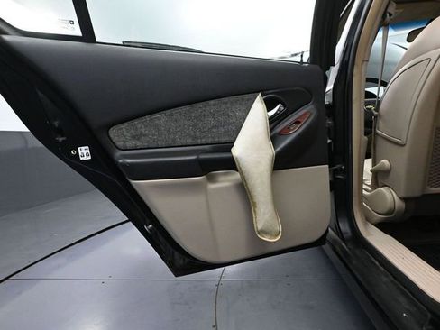 Used 2006 Chevrolet Malibu LTZ image 33