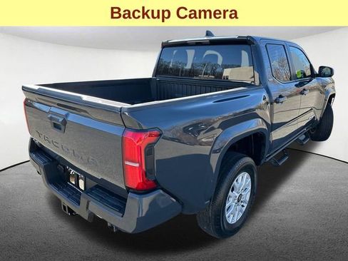 Used 2024 Toyota Tacoma SR5 AWD/4WD image 10