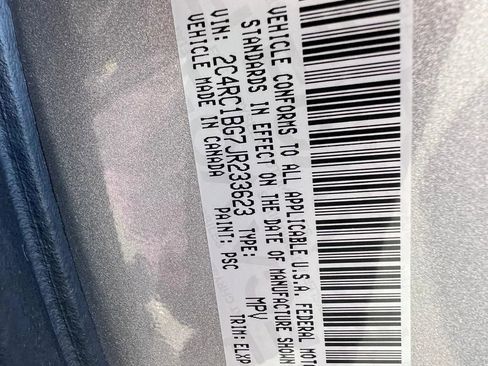 Used 2018 Chrysler Pacifica Touring-L w/ Premium Audio Group image 33