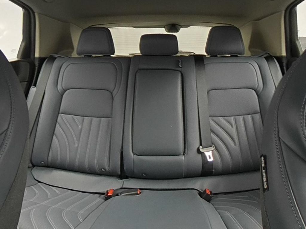 Used 2024 Nissan Ariya AWD image 20