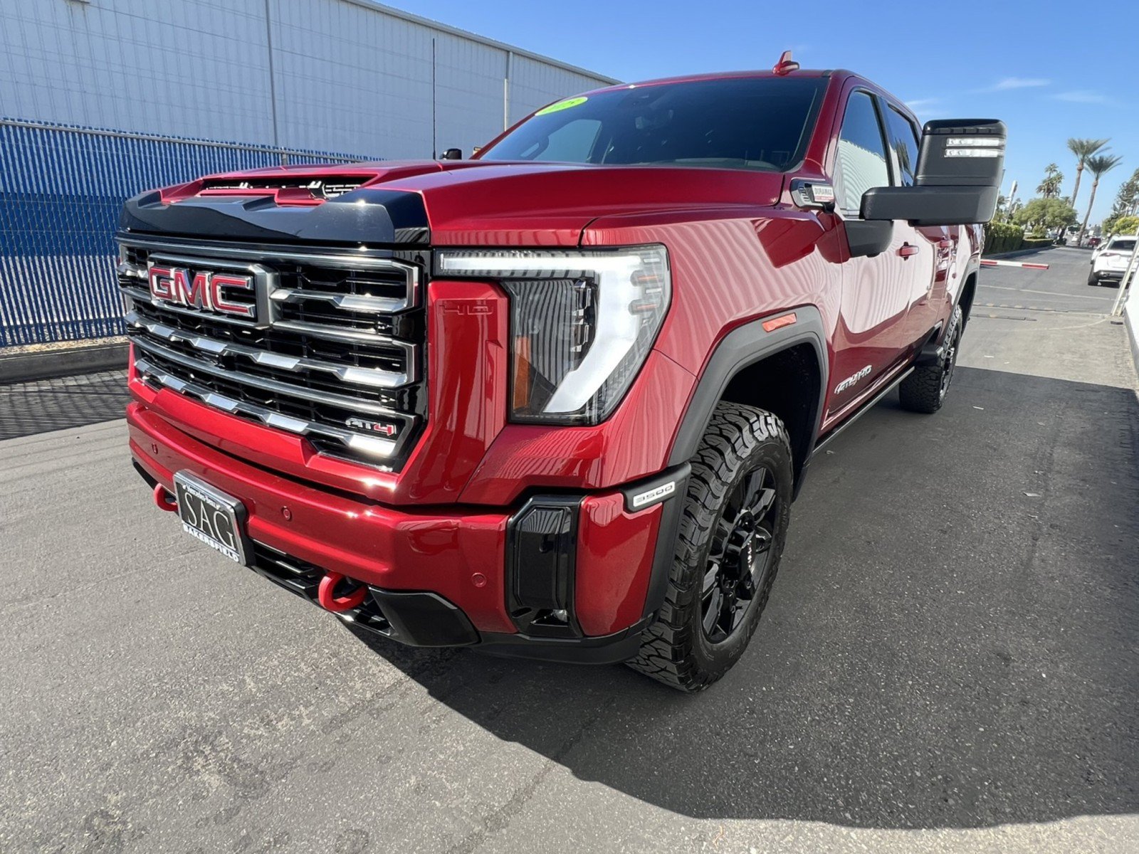 Used 2025 GMC Sierra 3500 AT4 w/ AT4 Premium Plus Package AWD/4WD image 9