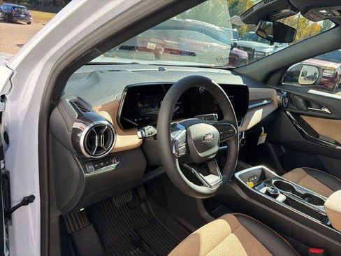 New 2026 Chevrolet Equinox ACTIV image 11