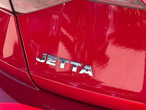 Used 2020 Volkswagen Jetta SE w/ SE Cold Weather Package FWD image 29