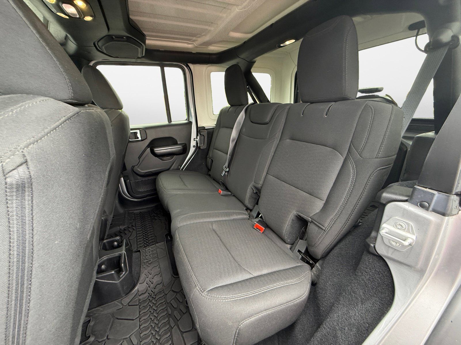 Used 2019 Jeep Wrangler Unlimited Sport S AWD/4WD image 15