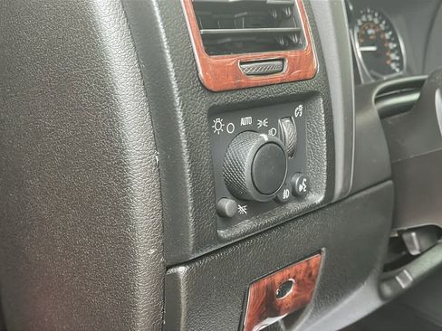 Used 2009 HUMMER H3T Alpha image 18