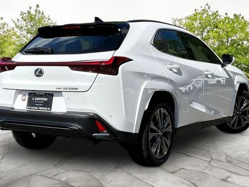 Certified 2023 Lexus UX 250h F Sport AWD/4WD image 5