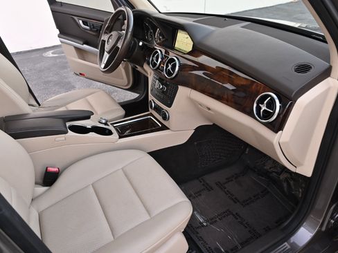 Used 2014 Mercedes-Benz GLK 350 2WD image 12