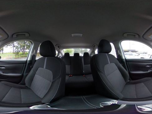 Used 2025 Nissan Sentra SV FWD image 42