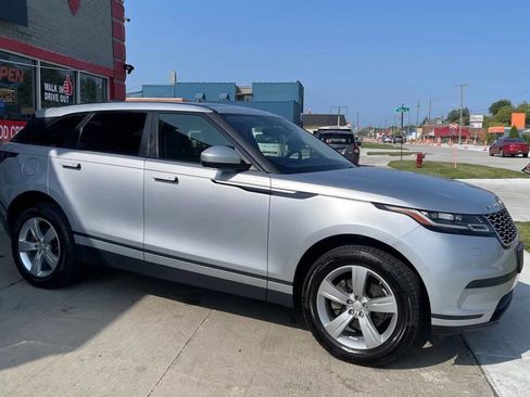 Used 2018 Land Rover Range Rover Velar S image 3