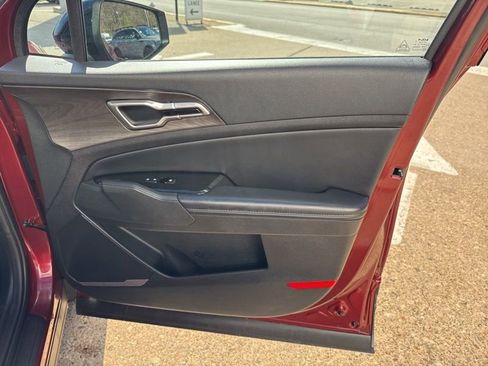 Used 2023 Kia Sportage X-Line w/ X-Line Premium Package image 18