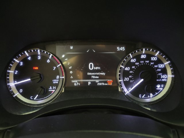 Used 2024 Toyota Highlander LE FWD image 21