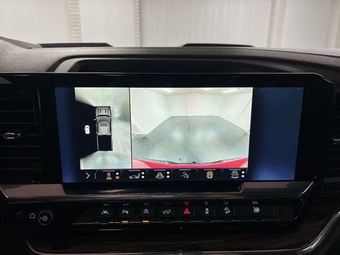 Used 2024 Chevrolet Silverado 1500 LT Trail Boss w/ Convenience Package II image 15