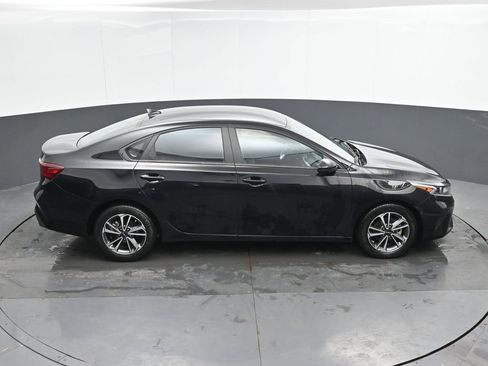 Used 2024 Kia Forte LXS FWD image 32