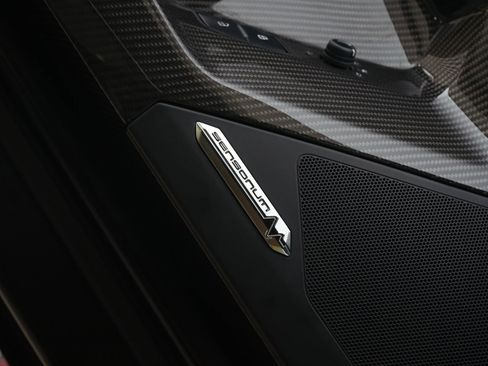 Used 2019 Lamborghini Aventador SVJ image 26