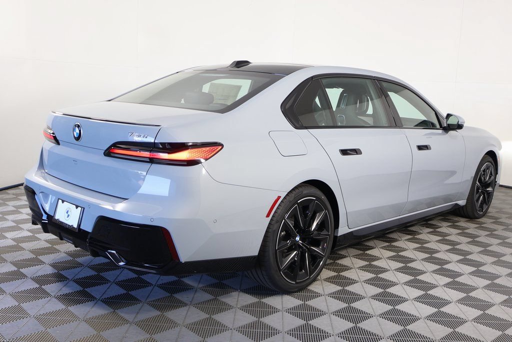 New 2026 BMW 740i w/ Premium Package RWD image 2