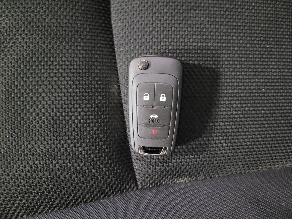 Used 2015 Chevrolet Cruze LT w/ Sun And Sound Package FWD image 32