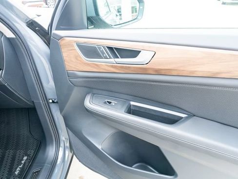New 2026 Volkswagen Atlas SE FWD image 47