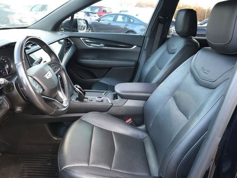 Used 2021 Cadillac XT6 Premium Luxury image 22