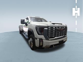Used 2024 GMC Sierra 3500 Denali w/ Denali Reserve Package AWD/4WD video 1