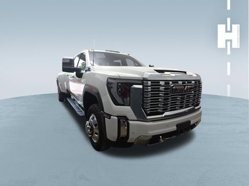 Used 2024 GMC Sierra 3500 Denali w/ Denali Reserve Package AWD/4WD image 1