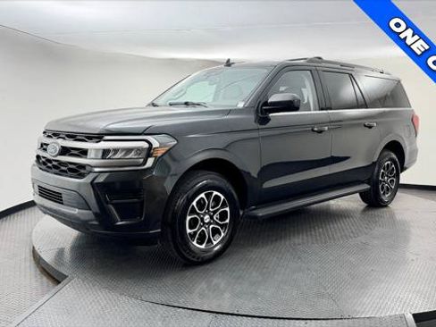 Used 2024 Ford Expedition Max XLT AWD/4WD image 2