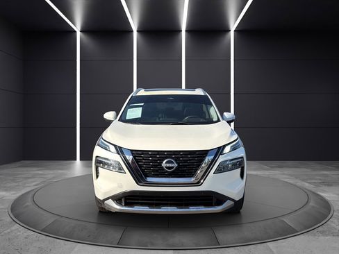 Used 2023 Nissan Rogue Platinum w/ Platinum Premium Package FWD image 2