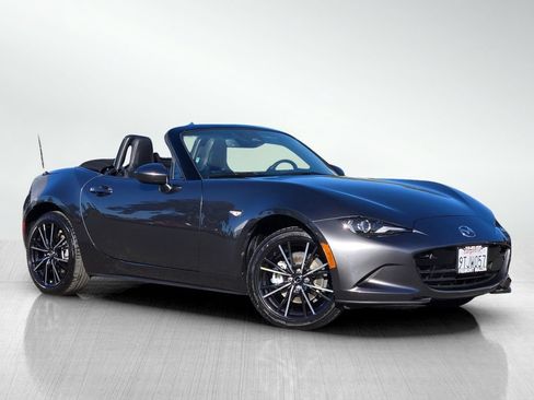 Certified 2025 MAZDA MX-5 Miata Grand Touring RWD image 2
