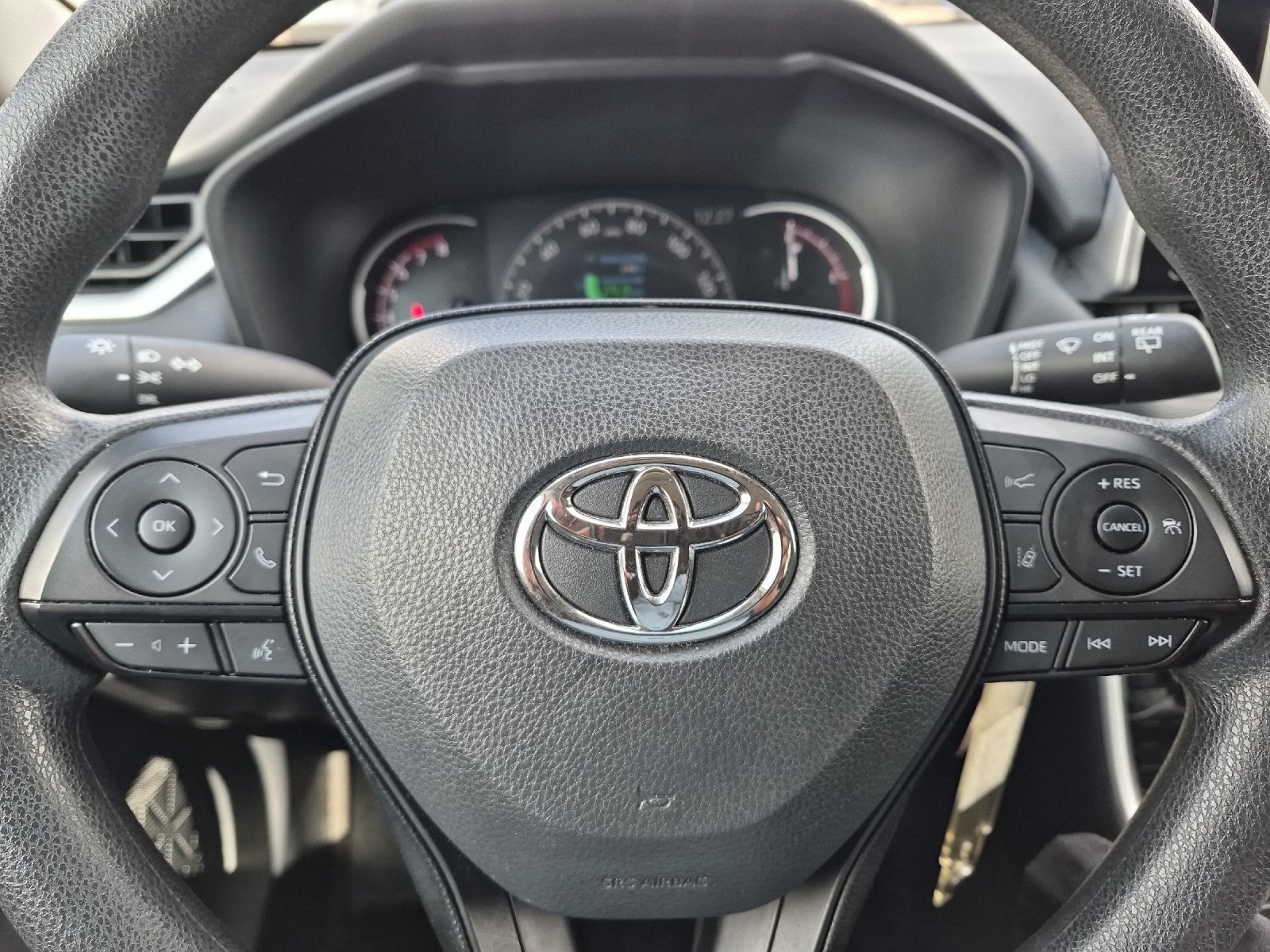 Certified 2025 Toyota RAV4 LE AWD/4WD image 20