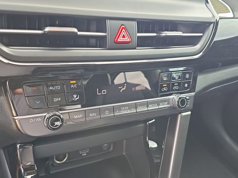 New 2026 Kia Seltos S FWD image 24
