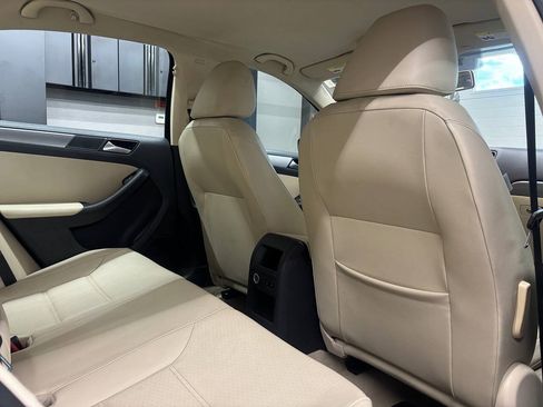Used 2014 Volkswagen Jetta TDI FWD image 28