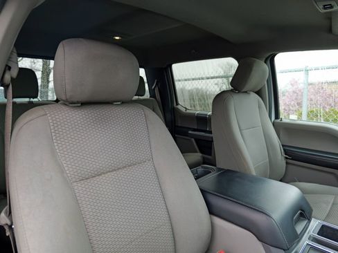 Used 2019 Ford F150 XLT w/ Equipment Group 302A Luxury AWD/4WD image 38