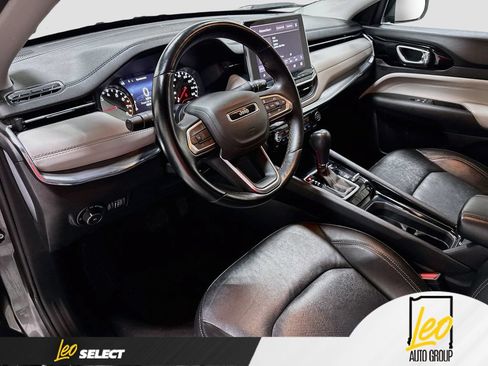 Used 2022 Jeep Compass Limited AWD/4WD image 12