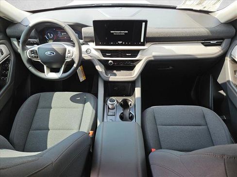 New 2026 Ford Explorer Active RWD image 14