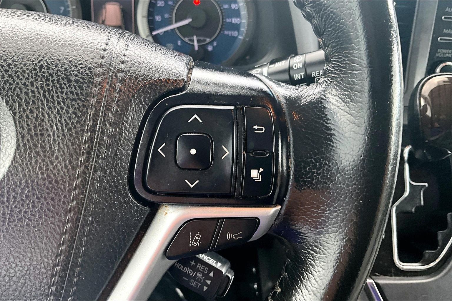 Used 2019 Toyota Sienna XLE w/ XLE Navigation Package AWD/4WD image 18
