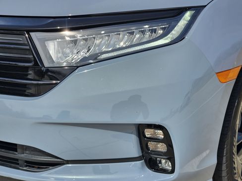 Certified 2023 Honda Odyssey Sport image 9