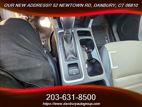 Used 2019 Ford Escape SEL image 15