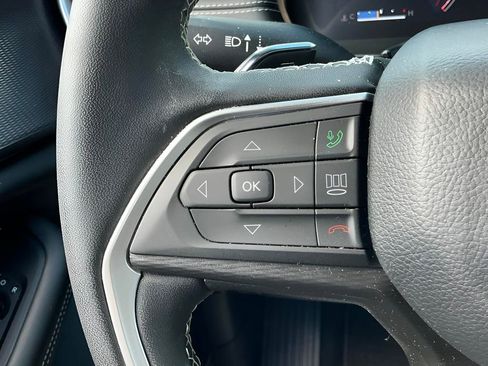 Used 2025 Jeep Grand Cherokee Laredo w/ Trailer Tow Package image 35