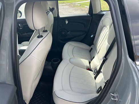 Used 2016 MINI Cooper 4-Door Hardtop image 13