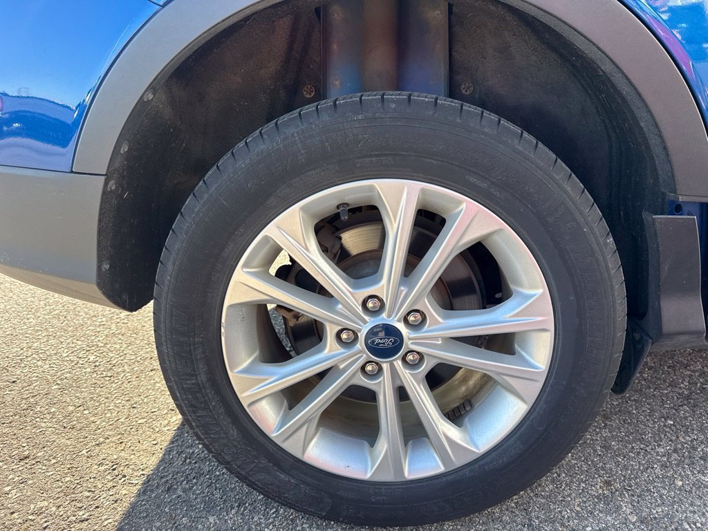 Used 2019 Ford Escape SE FWD image 11