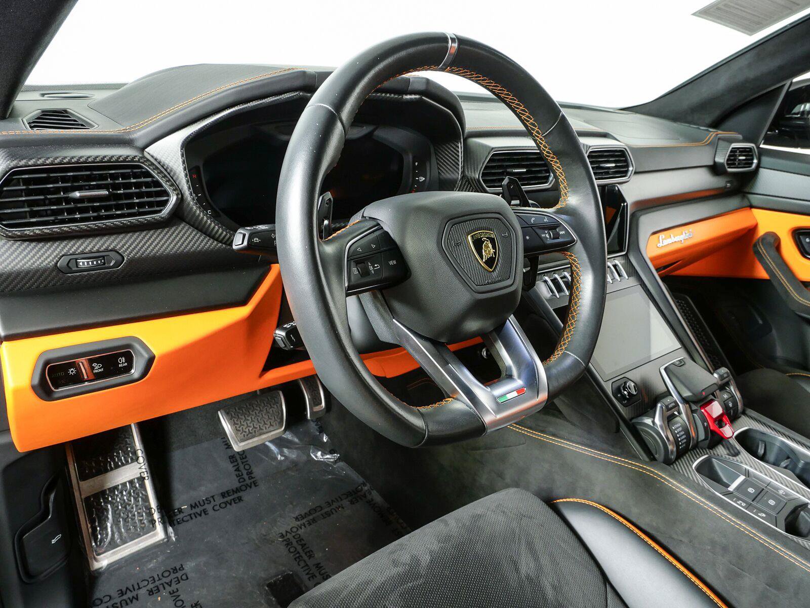 Used 2024 Lamborghini Urus S AWD/4WD image 6